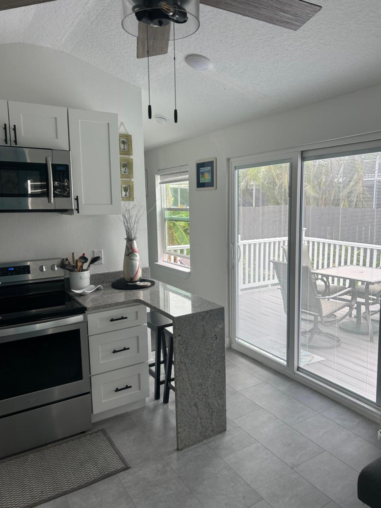 Perfect Getaway-Lovely Cottage House- Near Beaches Nokomis Exterior foto