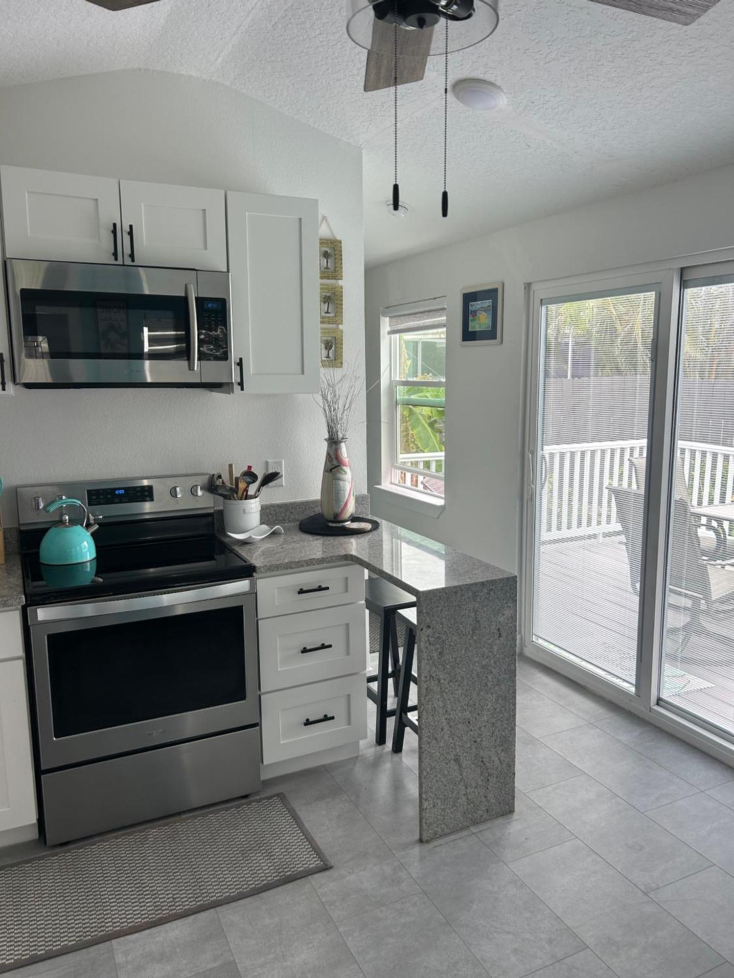 Perfect Getaway-Lovely Cottage House- Near Beaches Nokomis Exterior foto